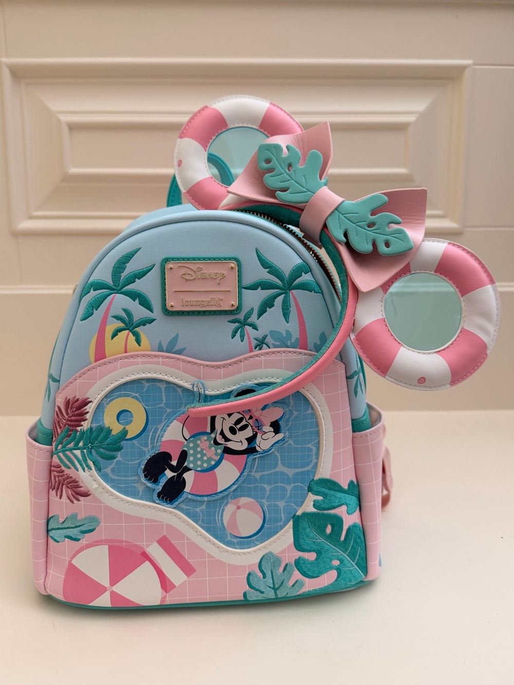 Loungefly Minnie Mouse Vacation Style Poolside Bag and Ears